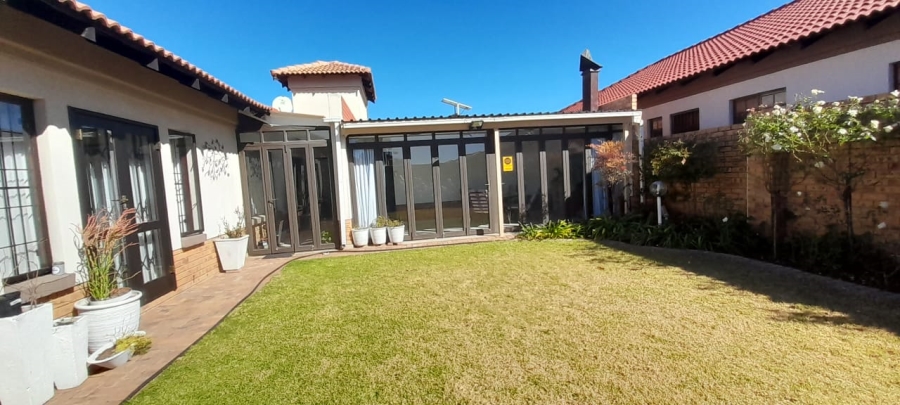 3 Bedroom Property for Sale in Flamwood North West